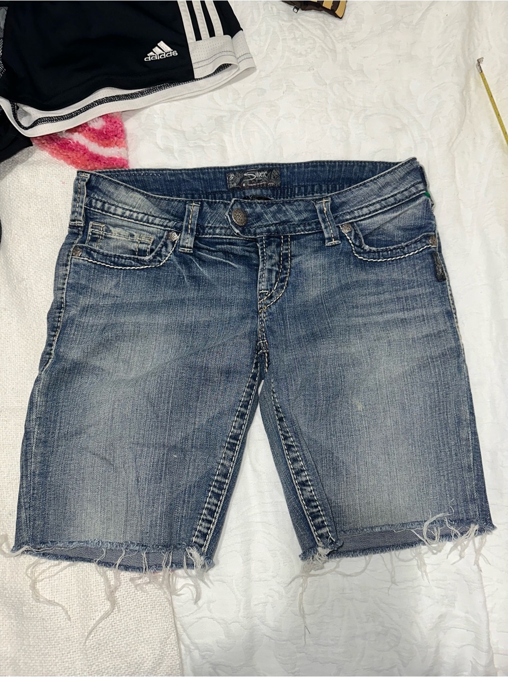 Silver Jeans Women's Faded Blue Denim Bermuda Shorts with Frayed Hem - Picture 11 of 11